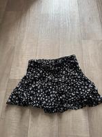 Skort Zara S Hosenrock Sommer schwarz weiß Rock Sachsen - Limbach-Oberfrohna Vorschau