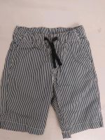 H&M Shorts kurze Hose maritim Pull on 122 weiss blau gestreift Bayern - Germering Vorschau