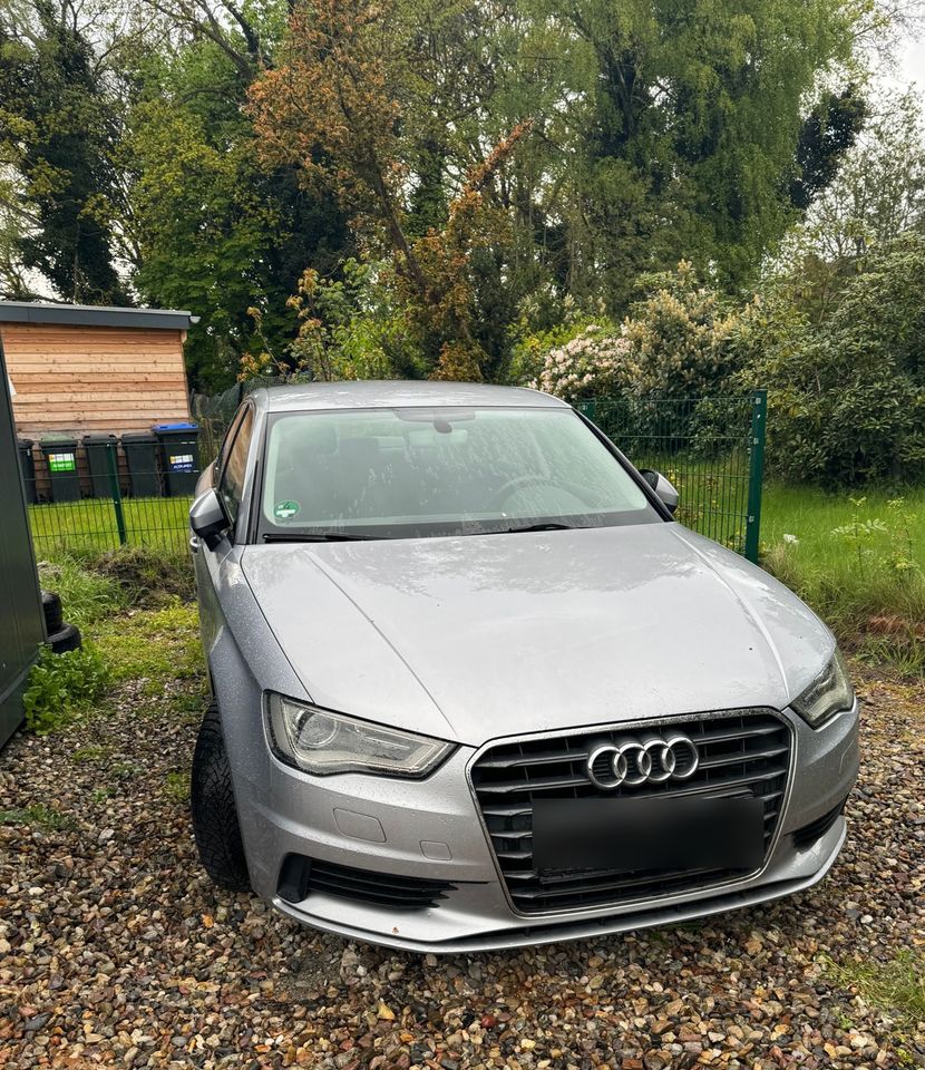 Audi A3 Motor springt schlecht an in Bremen