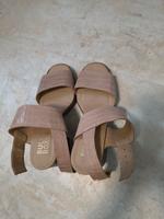 Sandalen in beige Gr 37 Bayern - Memmingen Vorschau