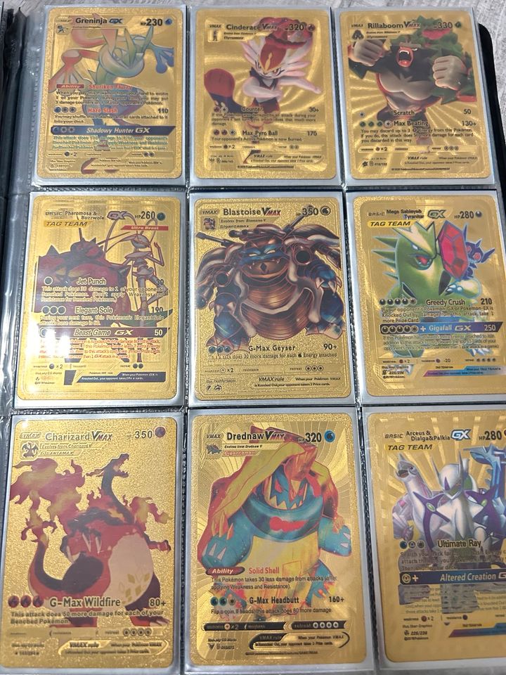 43 Pokémon Karten in Gold je Pokémon Karte 2€ in Berlin