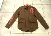 NEUER khakifarbener Blazer mit Blumen drauf Größe 38 / 40 Kr. München - Neubiberg Vorschau