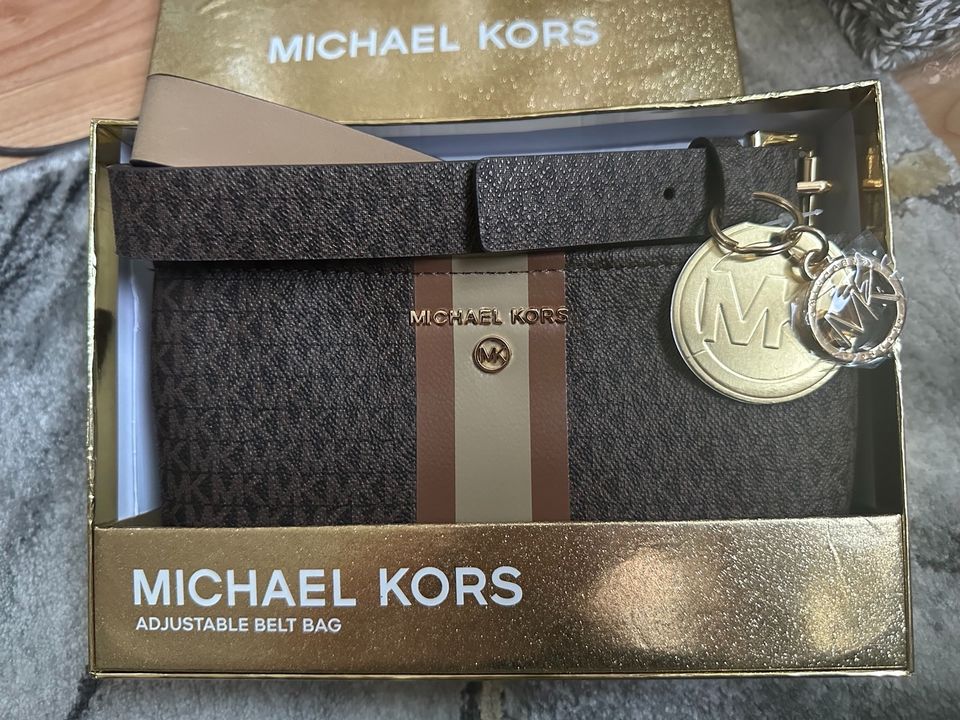 Michael Kors Bauchtasche Handtasche NEU gürtel in Berlin