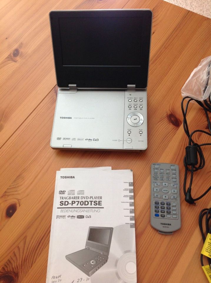 Tragbarer DVD Player + Fernseher, TOSHIBA, SD-P70DTSE in Niedersachsen -  Isernhagen | DVD Player & Recorder gebraucht kaufen | eBay Kleinanzeigen  ist jetzt Kleinanzeigen