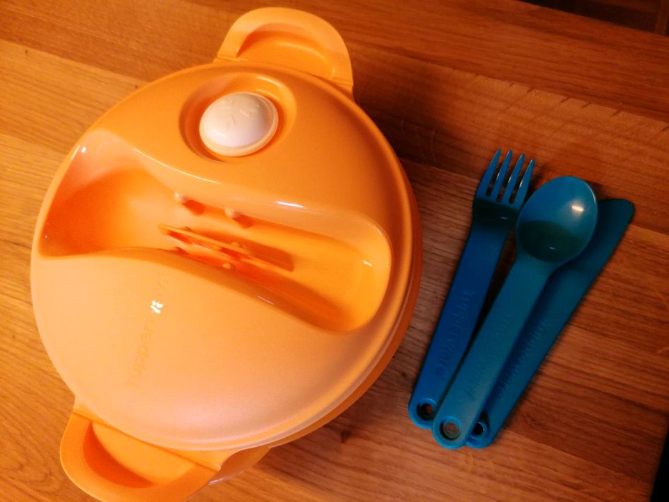 Tupperware MicroTup Hot and Go mit Besteck in Felde