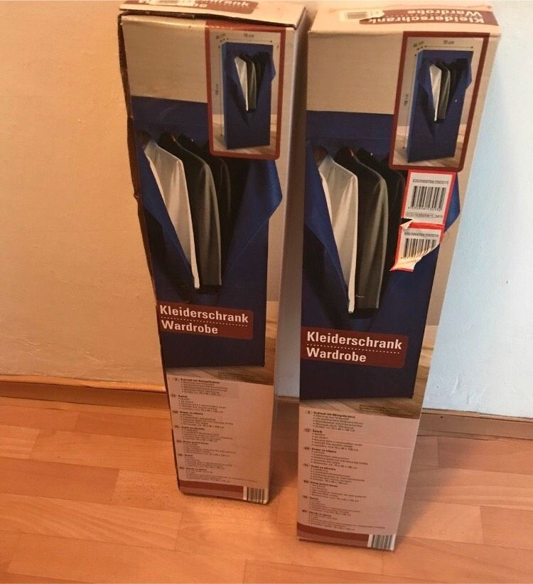 schrank mit ablagefächern je 10€ in Bochum