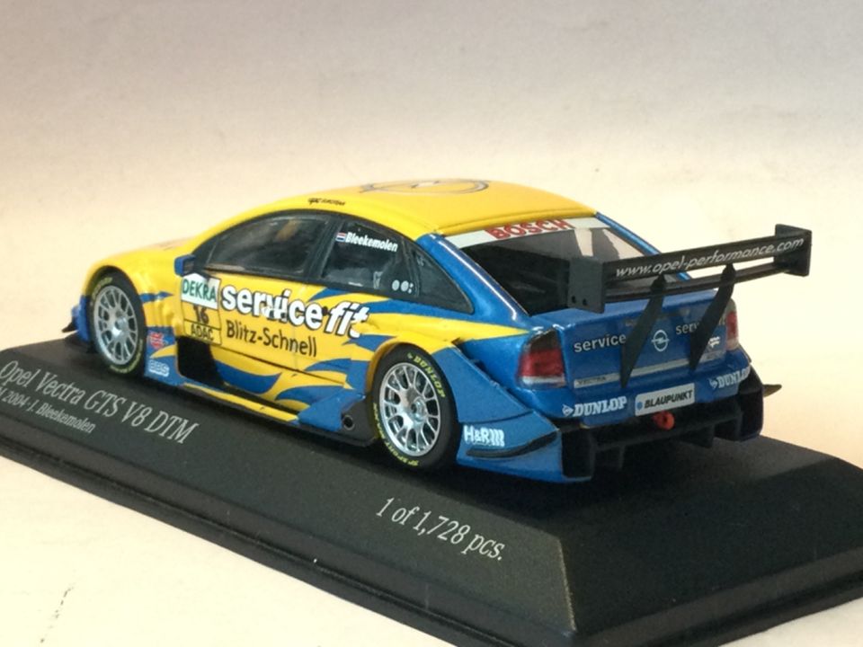 Minichamps 1:43 Opel Vectra GTS V8 DTM 2004 OPC J. Bleekemolen in Einhausen (Thüringen)