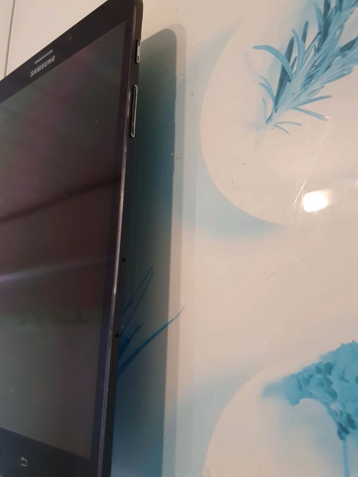 Samsung Galaxy Tab S2 SM-T715 in Eisleben