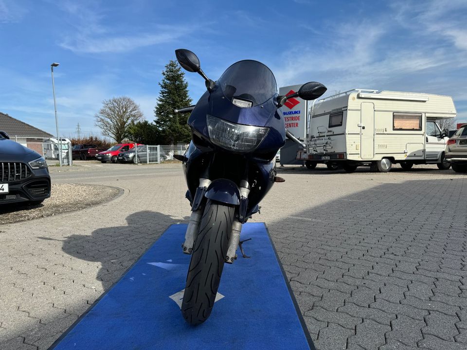 Böwadt-und-Hansen-240-Honda-VTR-1000-F-Firestorm-blau in Handewitt