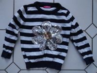 *TOP-SCHNÄPPCHEN* Pulli Pullover Gr. 116 Marine Blume Glitzer Hessen - Maintal Vorschau