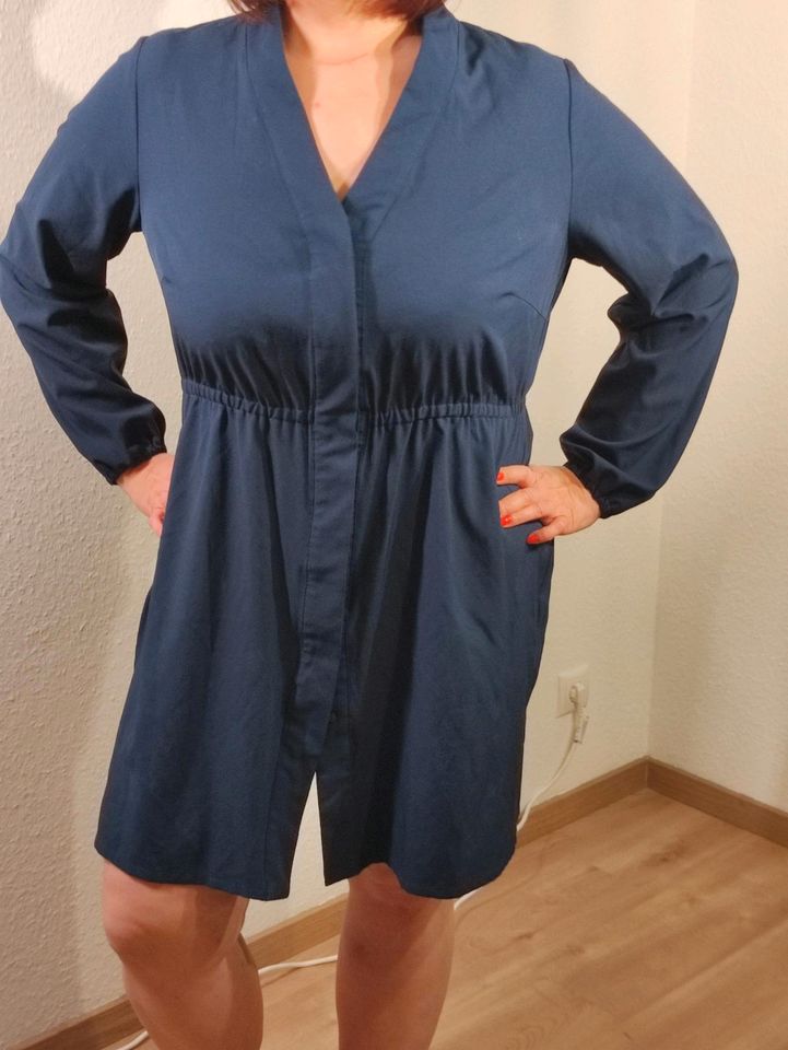 Schickes blaues Blusenkleid, Gr. 48 in Dortmund