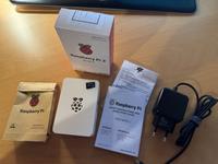 Raspberry Pi 3 Model B mit Gehäuse Netzteil 32GB SD Berlin - Mahlsdorf Vorschau