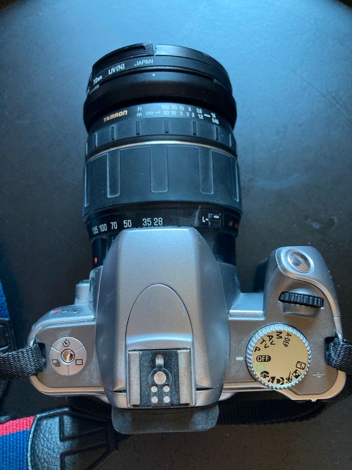 Vinted Canon EOS 300v + Tamaron Objektiv & Umhängegurt in Würzburg