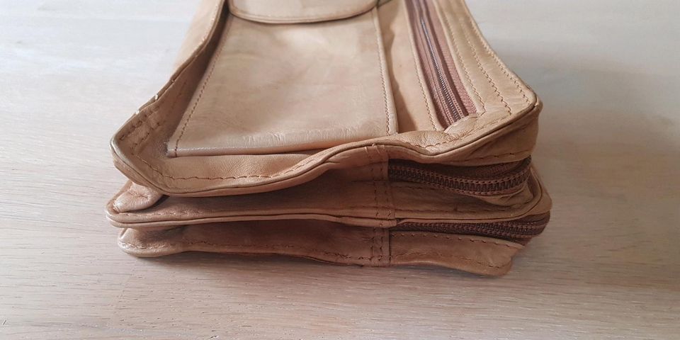 Handgelenktasche Echtleder Beige Natur in St. Egidien