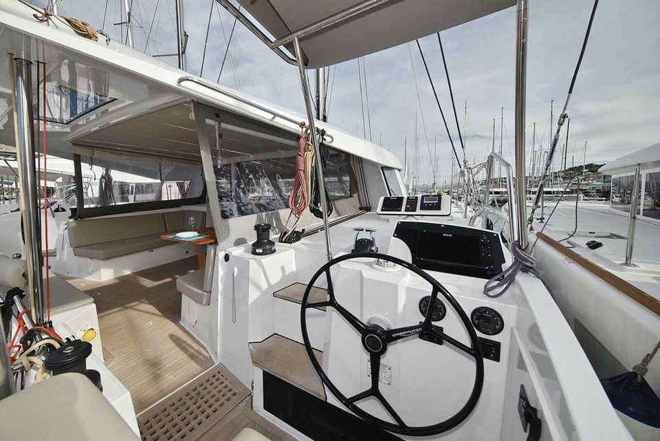 Yachtcharter Katamaran Nautitech 46 - Trogir, Boot mieten in Tuntenhausen