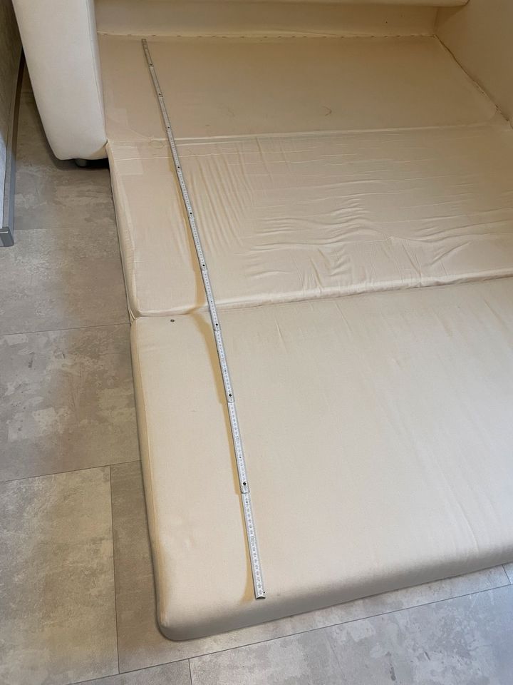 Couch sofa ausziehbar creme beige 1,40x2m schlafsofa in Rödermark