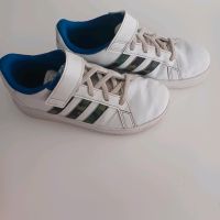 Adidas Turnschuhe in weiss Gr. 33 Stuttgart - Stuttgart-Ost Vorschau