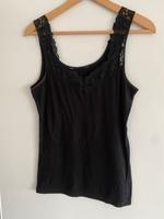 Top, Tanktop, Trägerhemd, gr. M, schwarz mit Spitze, top Zustand! Friedrichshain-Kreuzberg - Kreuzberg Vorschau