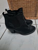 LAURA Stiefel gr. 41 Leder, schwarz Hessen - Eschborn Vorschau