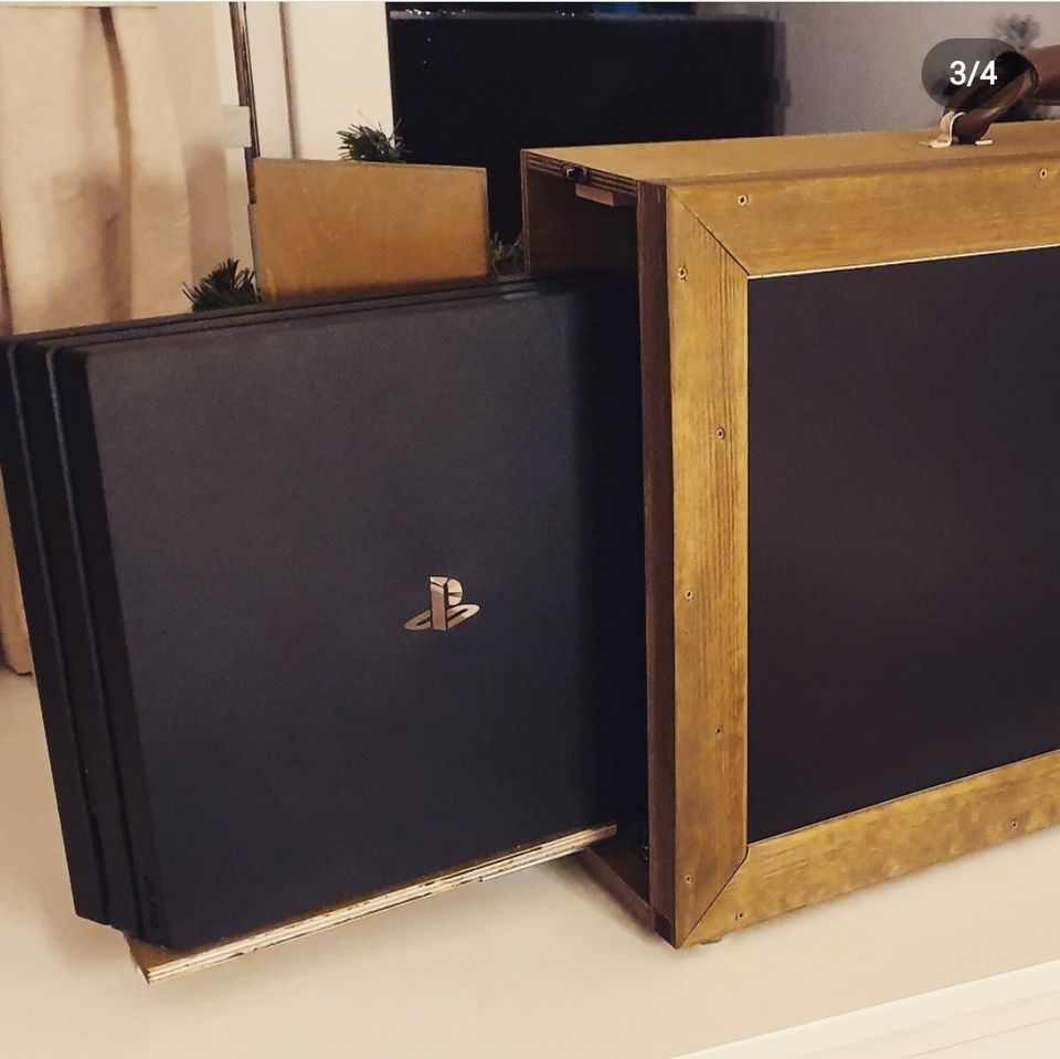 PlayStation 4 pro und BenQ Monitor in Witzenhausen