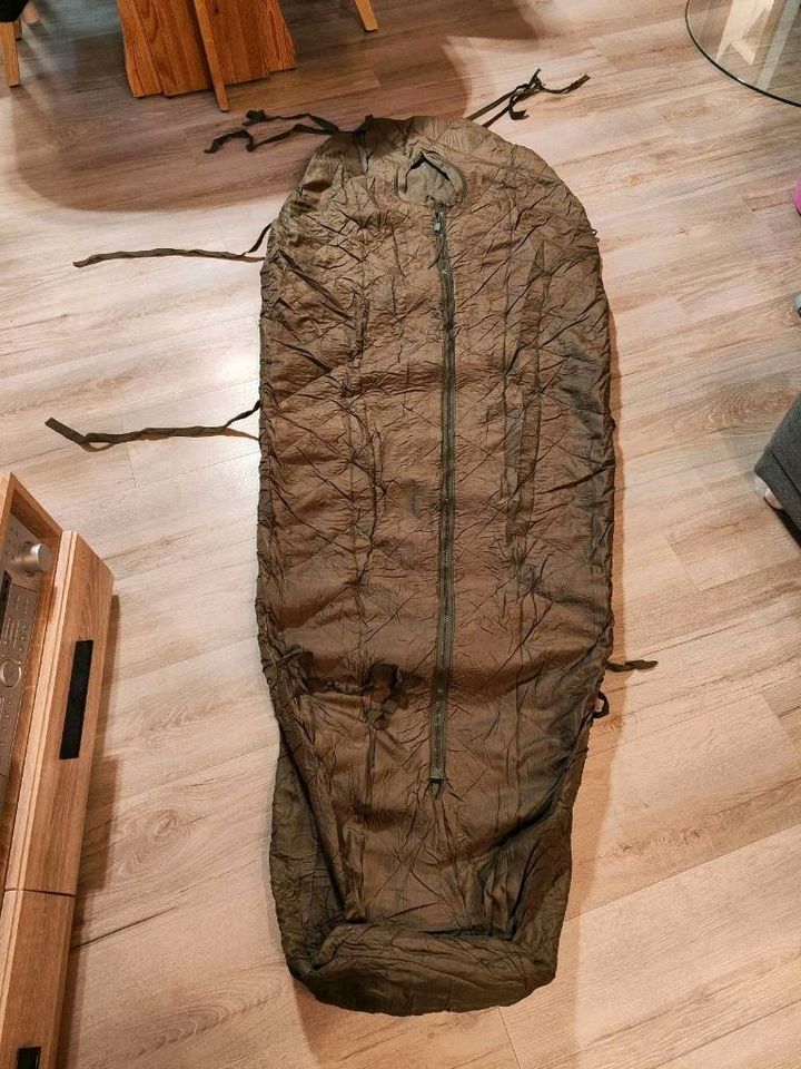 Bundeswehr Schlafsack in Fuldatal