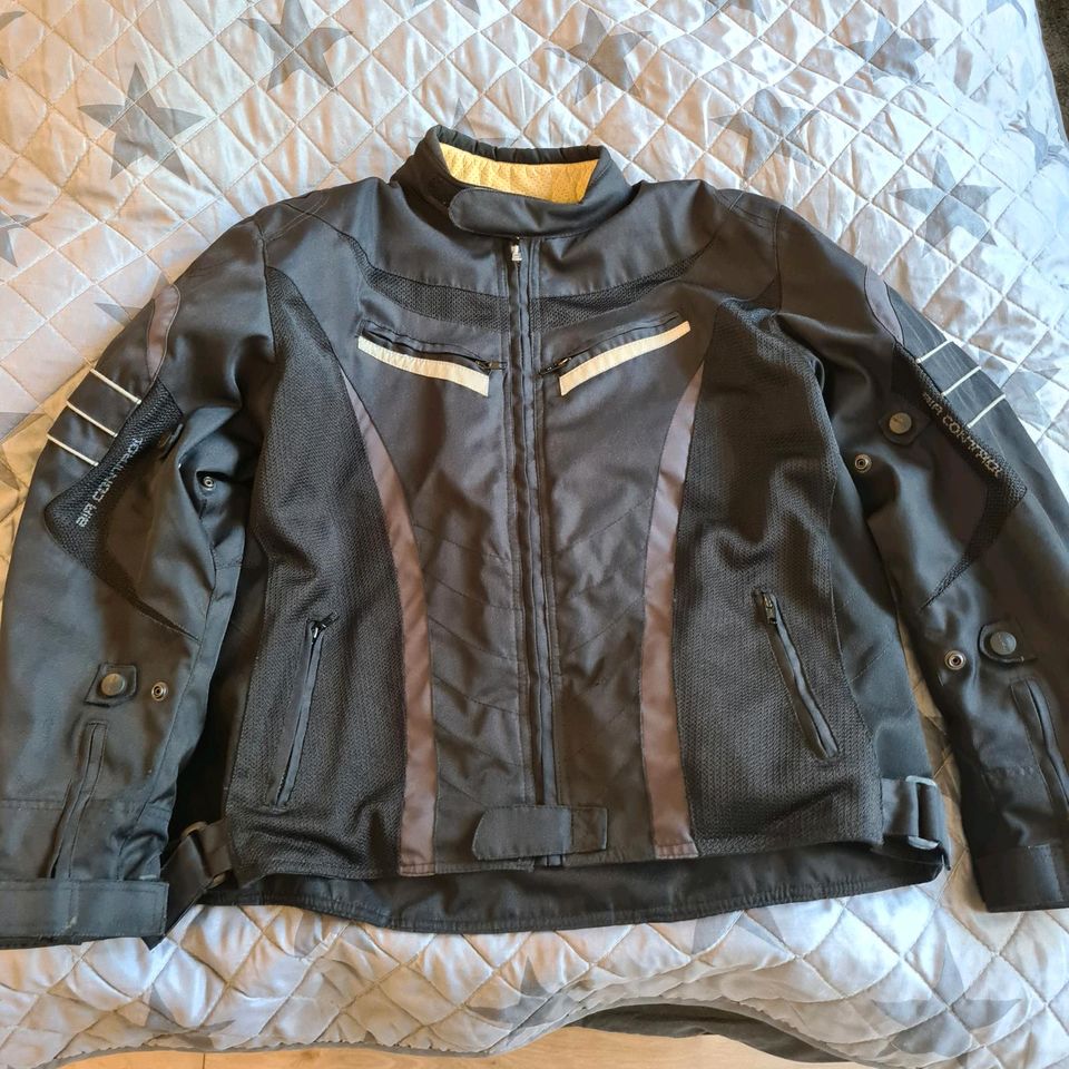 DAMEN MOTORRADJACKE  XXL VON ROLEFF in Krefeld