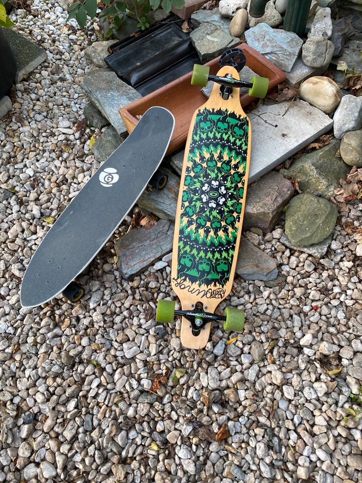 Longboard Skateboard nur noch das kleinere weiße in Neukirchen-Adorf