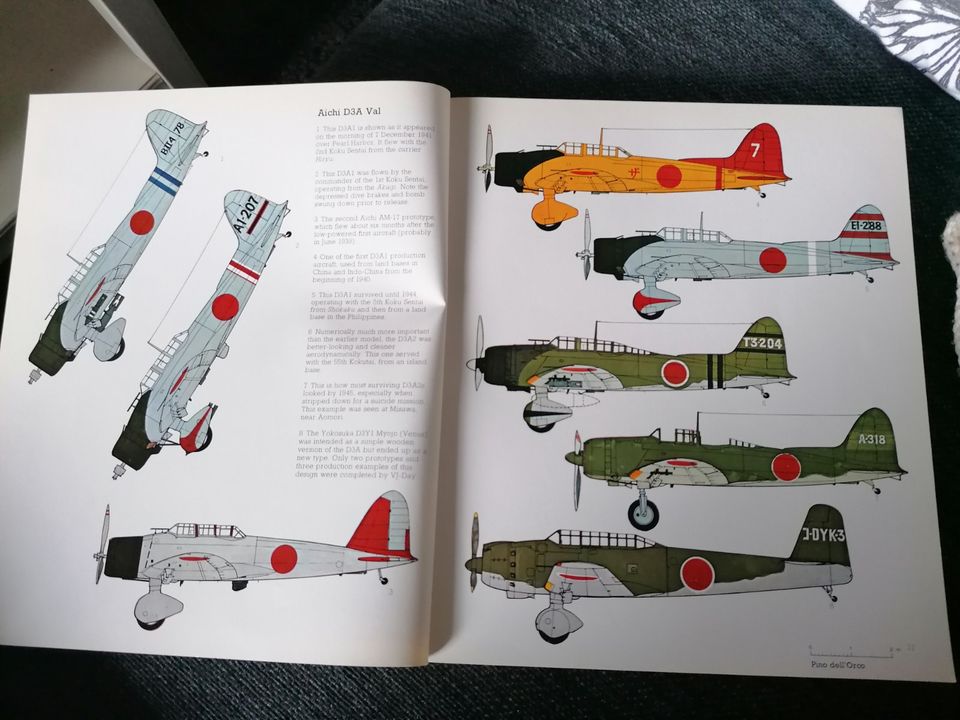 St Michael - Aircraft of World War 2 - 600 Illustrationen Farbe in Berlin