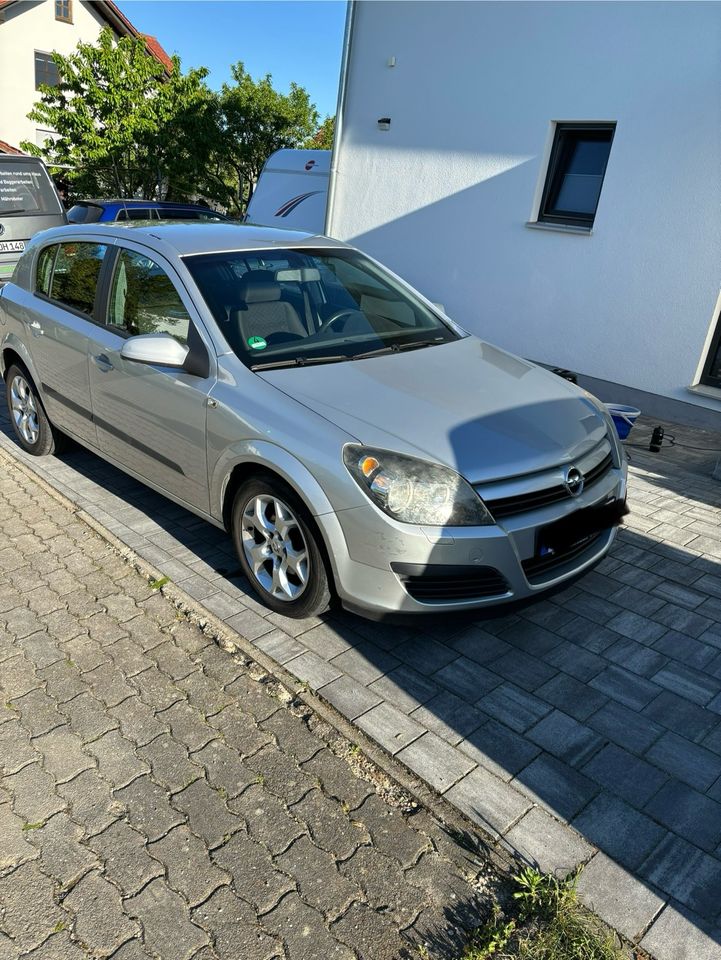 Opel Astra in Kumhausen