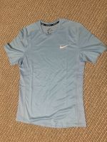 Nike Shirt / Funktionsshirt/ Sportshirt Hessen - Idstein Vorschau