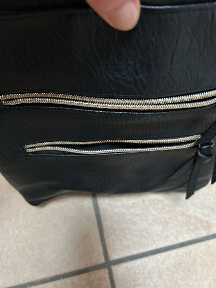Handtasche schwarz in Bad Bevensen