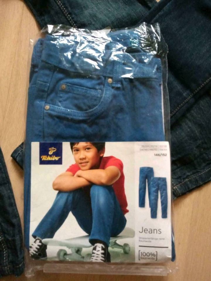 Neue Jeans gr.152 in Tastrup