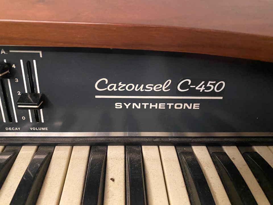 Orgel jen carouzel c-450 in Stadtbergen