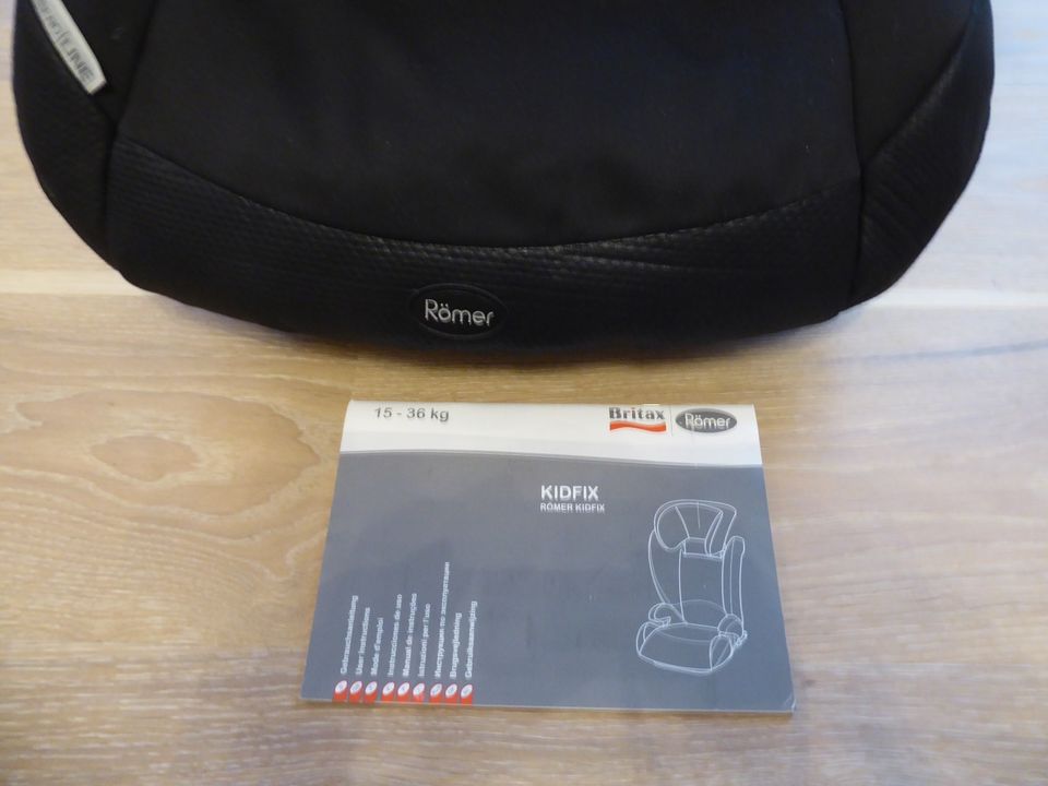 Kindersitz Britax Römer Kidfix Trendline, schwarz-rot, top! in Dormagen