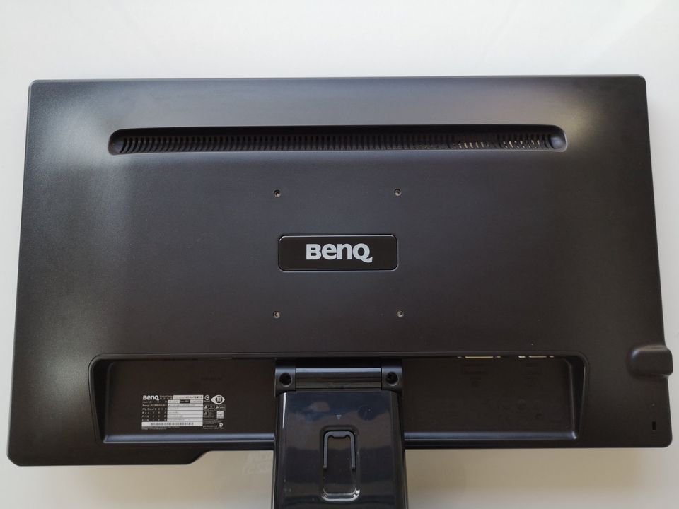 BenQ G2420HDBL FULL HD 24 Zoll Monitor 1920x1080 inkl.Versand in Havixbeck