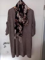 Strickkleid m.Schal Gr52/54 Niedersachsen - Wolfsburg Vorschau