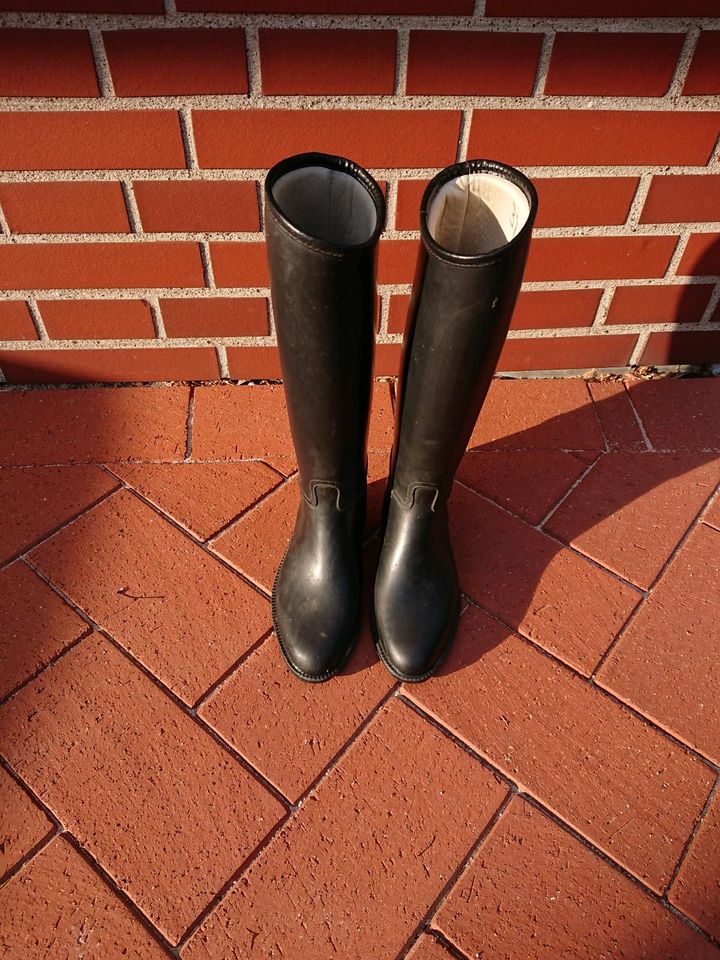 Reitstiefel 32 schwarz in Wunstorf