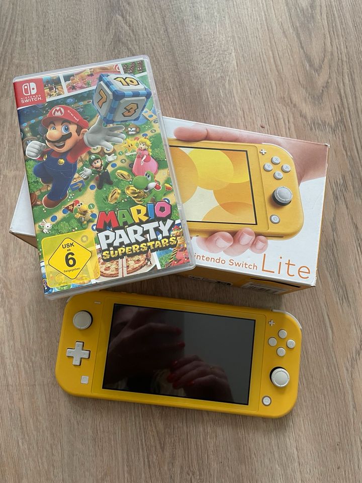 Nintendo Switch Lite in Lübeck