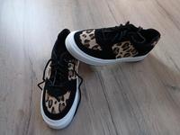 TOP NEU weiß-schwarze-beige Sneaker Gr. 39 Leopardenmuster Low Kiel - Meimersdorf-Moorsee Vorschau