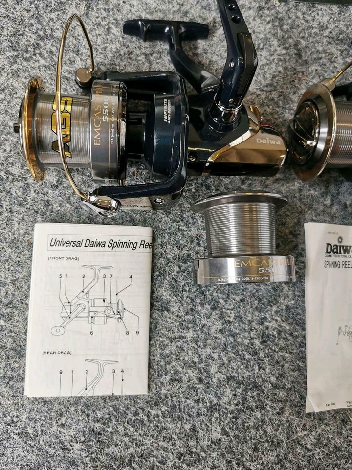 2× Daiwa Emcast Plus 5500 + E-Spulen Angelrollen Karpfenrollen in Bad Bentheim