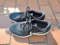 NIKE Sportschuhe Damen Gr. 39-39,5 Nordrhein-Westfalen - Erkrath Vorschau