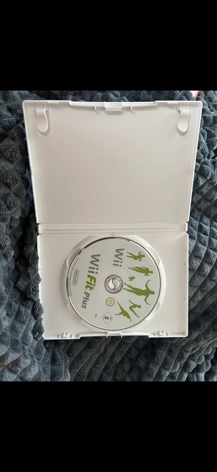 Wii fit plus + Balanceboard/ Wii/ Wii Spiel in Haldensleben