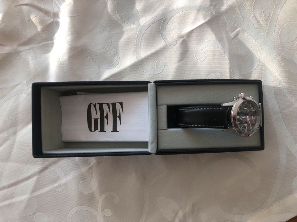 Herren Armband Uhr mit Lederband GFF in Korntal-Münchingen