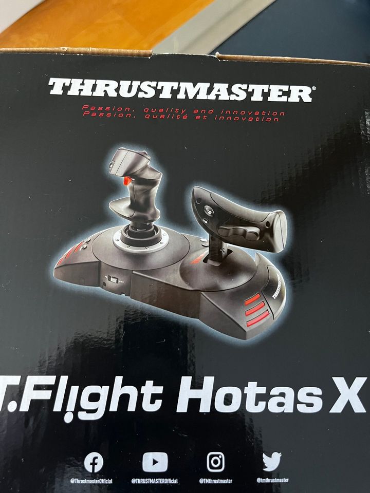 Thrustmaster T.Flight Hotas X in Hamburg