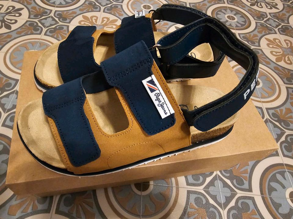 Pepe Jeans London Berlin Boy Riemchen Größe 36 Sandalen  #neu in Schiffweiler