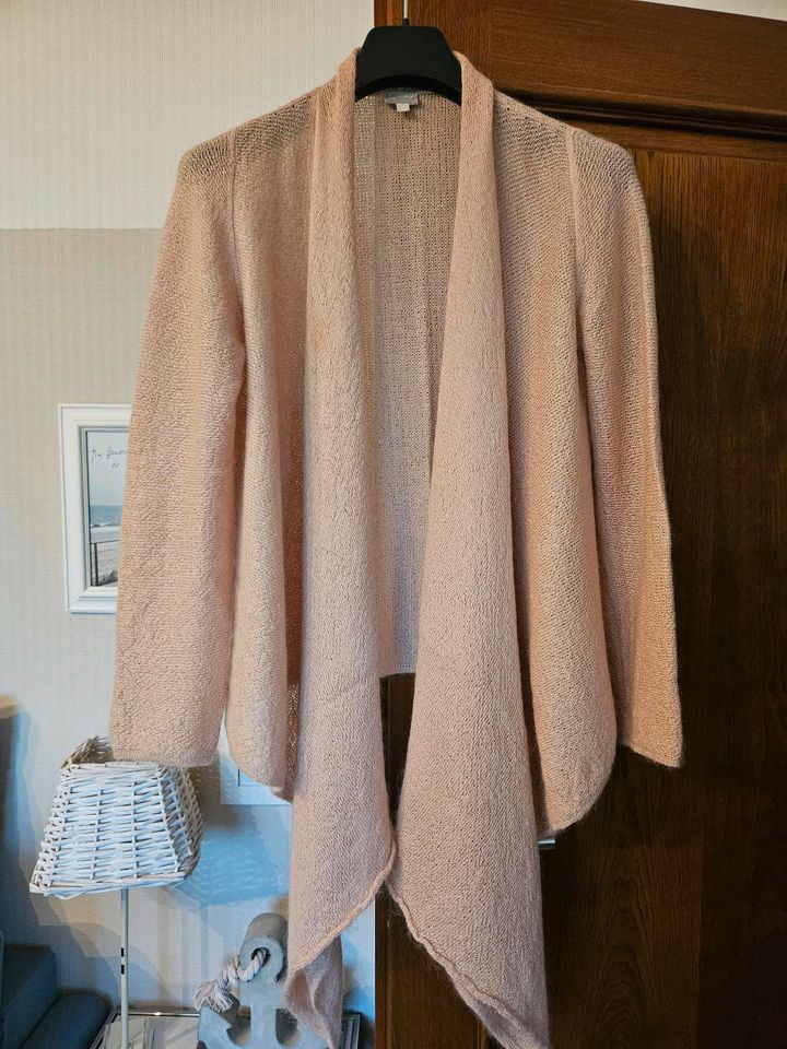 Rosèfarbene Strickjacke von Hessnatur in Gr.40 in Schieder-Schwalenberg