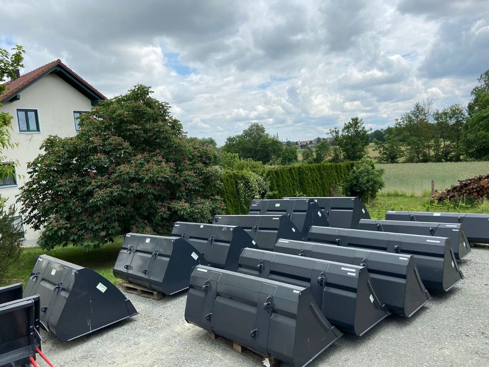 AROS-Hecktransportbehälter/Heckbox SLHK kippbar, versch. Breiten in Geiselhöring