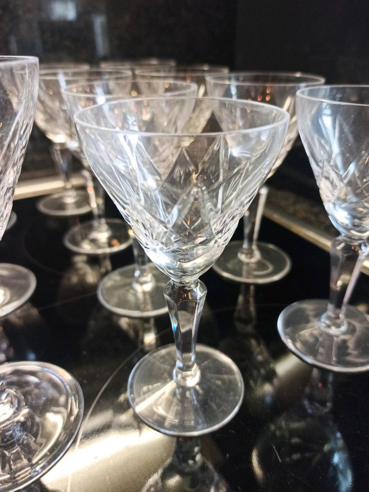 Kristallglas Sekt Wein Likör Kelche 18 Teile sehr gut erhalten in Krefeld