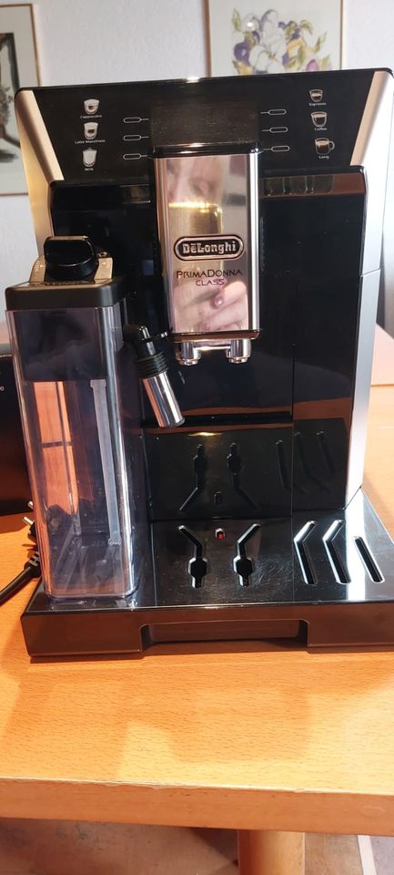 De’Longhi Primadonna class Kaffeevollautomat NEU in Fuldatal