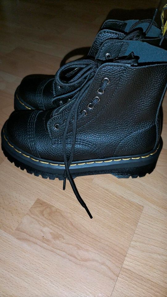 Dr.martens Gr.38 in Moers